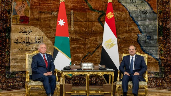 Sisi and King Abdullah II hold urgent talks in Cairo