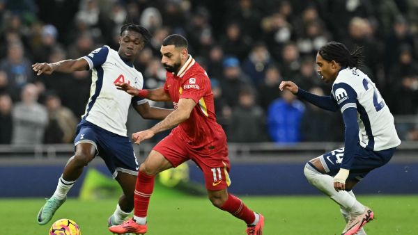 تشكيلة ليفربول المتوقعة ضد توتنهام في نصف نهائي كأس كاراباو 2024-25