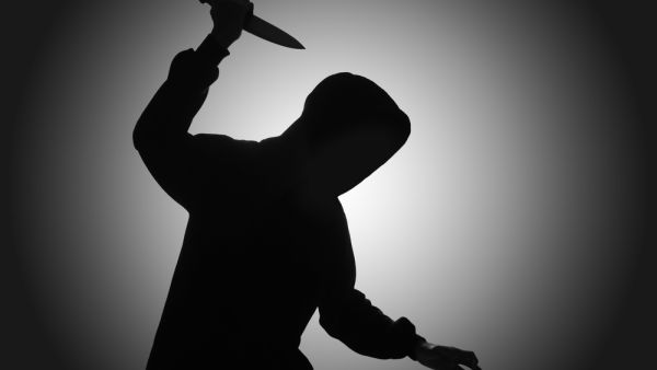 Egyptian slaughters old man, walks with his head in the street