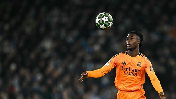 كامافينجا ورحلة الثلاث سنوات مع ريال مدريد..تطور غائب وأخطاء متكررة