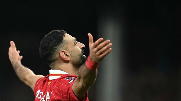 صلاح يكتب التاريخ: أرقام قياسية جديدة تنتظر نجم ليفربول في الدوري الإنجليزي