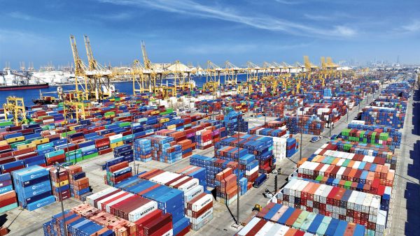 15.5 million TEUs and 5.4 million metric tonnes of breakbulk cargo handled in 2024 DP World Records Highest Cargo Volumes At Jebel Ali Port Since 2015
