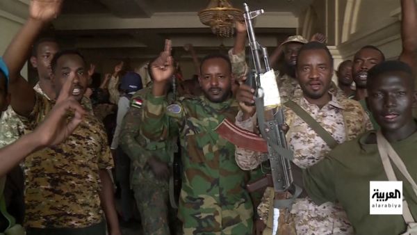 Sudanese army tightens grip on Khartoum after recapturing presidential palace