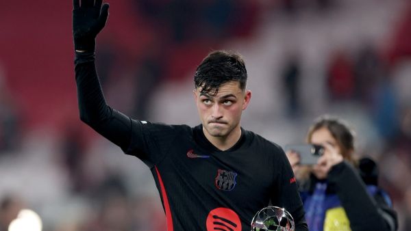بيدري بعد تألقه أمام بنفيكا: لامين يامال ورافينيا يستحقان الجائزة أكثر مني