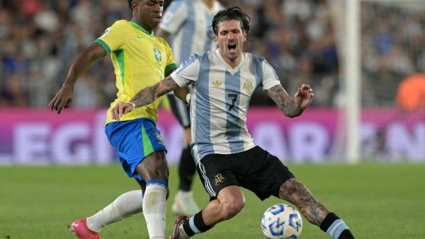 بعد الفوز الساحق على البرازيل: لاعبا أتلتيكو مدريد ينتقدان تصريحات قائد برشلونة