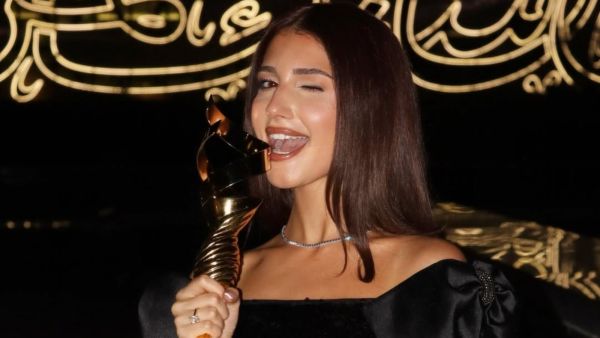 شيرين بيوتي تخطف الأنظار في حفل جائزة إيمي غالا 2025