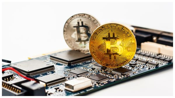 أسعار العملات المشفرة مقابل الدولار اليوم الخميس 3 أبريل 2025, المصدر shutterstock