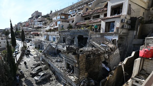 Massive Israeli airstrike hits Damascus