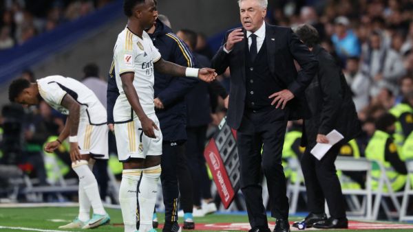 الهلال يراهن على مدرب ريال مدريد لإقناع فينيسيوس بالانضمام