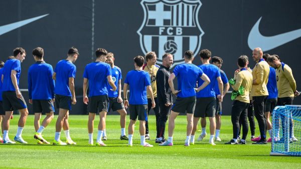 تشكيلة برشلونة المتوقعة ضد بوروسيا دورتموند في ربع نهائي دوري أبطال أوروبا 2024-25