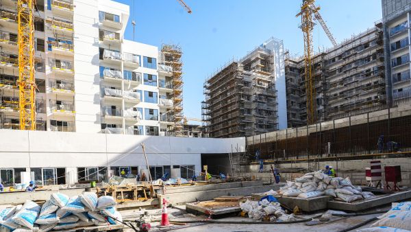 عزيزي للتطوير العقاري تُعلن عن إنجاز 80% من مشروع "واحة الشاطئ" عزيزي للتطوير العقاري تُعلن عن إنجاز 80% من مشروع "واحة الشاطئ"