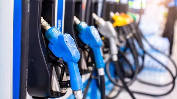 UAE announces May 2025 petrol prices, gold prices continue to rise