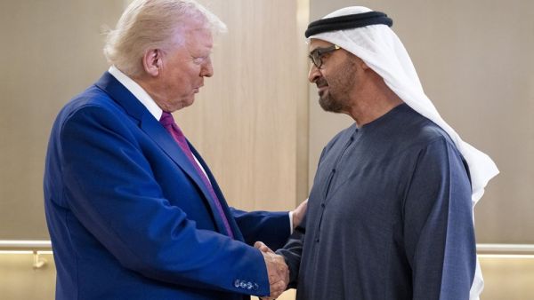 رئيس دولة الإمارات والرئيس الأميركي