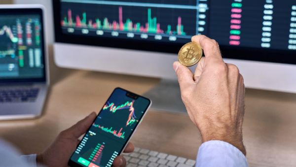 أسعار العملات المشفرة مقابل الدولار اليوم الخميس 1 مايو 2025
