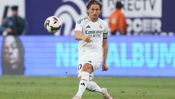 تشابي ألونسو يطلب من ريال مدريد تجديد عقد مودريتش