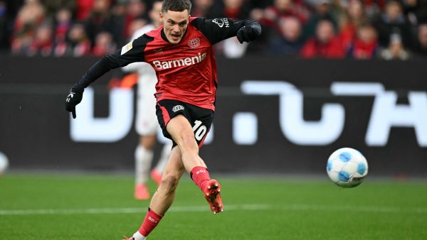 ليفربول يعرض أكثر من 100 مليون يورو لنجم ألمانيا فيرتز