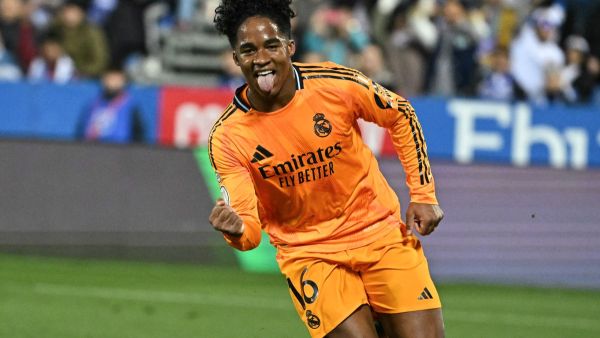 عرض مغرٍ من باريس..هل يرحل إندريك عن ريال مدريد؟