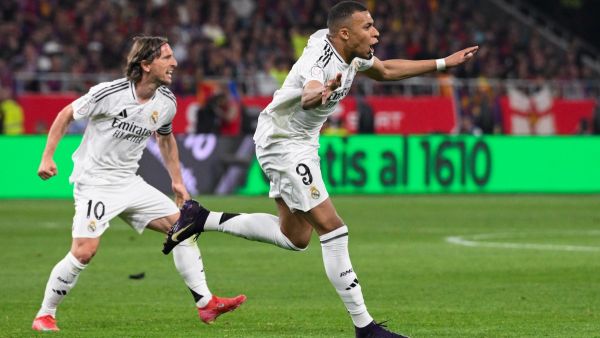 هل يكررها أنشيلوتي؟ ثغرات واضحة في دفاع برشلونة تمنح ريال مدريد الأفضلية