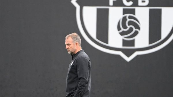 فليك يطالب برشلونة برد قوي في الكلاسيكو بعد خيبة الأبطال
