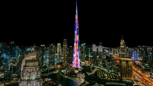 The submission window is open from 6 to 26 May Your Art on the World’s Tallest Canvas: Emaar Launches AED 100,000 Design Competition