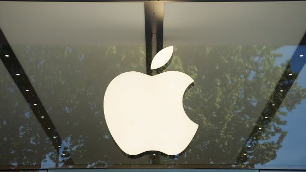 Apple says AI will replace iPhones within 10 years