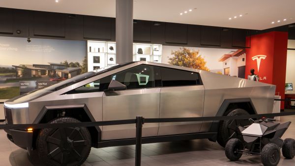 Tesla is struggling with unsold 10,000 Cybertrucks