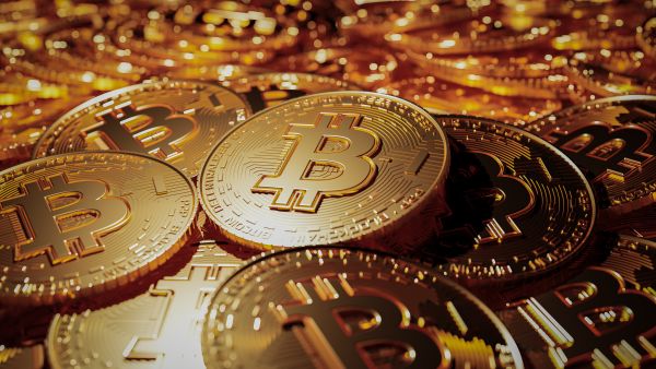 أسعار العملات المشفرة مقابل الدولار اليوم الثلاثاء 27 مايو 2025