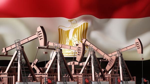 مصر تعلن عن 3 اكتشافات للنفط والغاز في الصحراء الغربية وخليج السويس