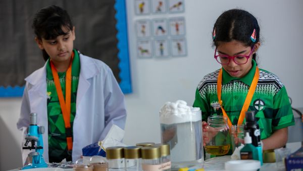 صيف حافل بالتعلم والمرح للطلاب في "مخيمنا" التابع لمؤسسة قطر 