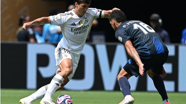 نجم ريال مدريد الصاعد يُعلق على مقارنته بخوسيلو: "مصدر فخر"