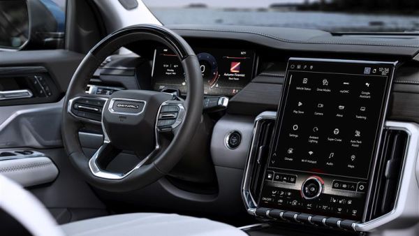 GMC Acadia and Chevrolet Traverse Recognized for Excellence in Safety by IIHS
