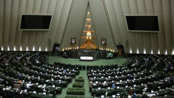 البرلمان الإيراني يصادق على تعليق التعاون مع الوكالة الذرية