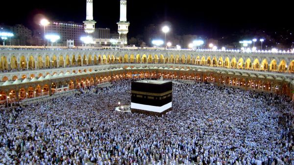 الحجاج يتوافدون إلى مسجد نمرة للاستماع إلى خطبة عرفة