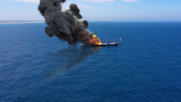 Oil tanker
