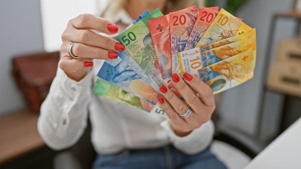  سويسرا تتجنب الصدمات بالتركيز على الجودة لا السعر