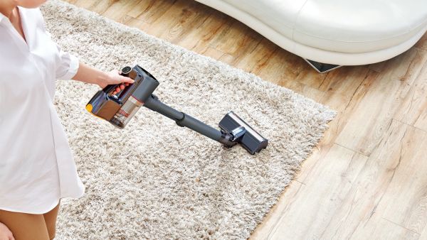 مجموعة المكانس الكهربائية CORDZERO™ A9 من إل جي هي المساعد الأمثل في الصيف لمنزل منعش وخالٍ من الغبار