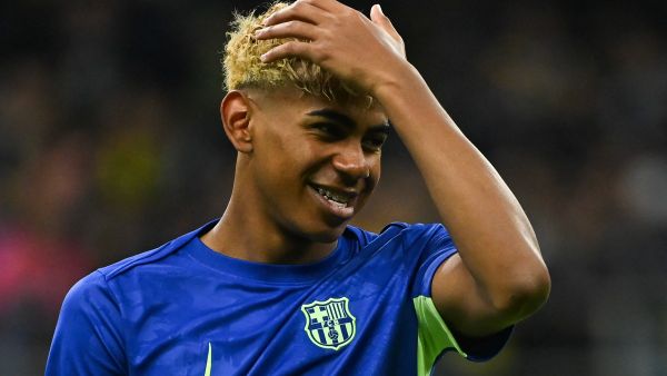 يوم تاريخي في برشلونة.. لامين يامال يرث الرقم 10 الأسطوري