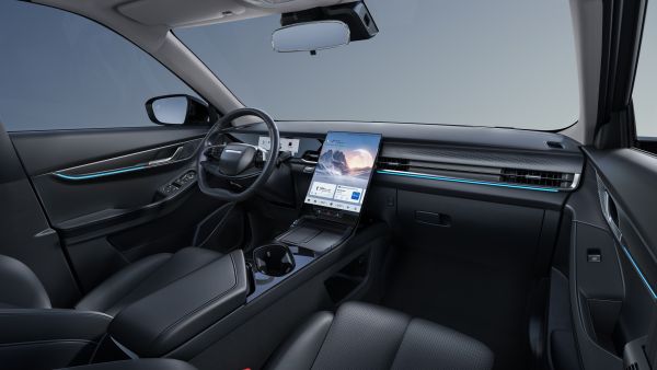 JAECOO J5 is set to make UAE debut with stylish, tech-forward urban SUV inspired by legendary design