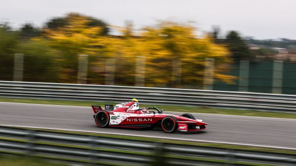 Shell technical partnership keeps Nissan Formula E Team’s ambitions on track  