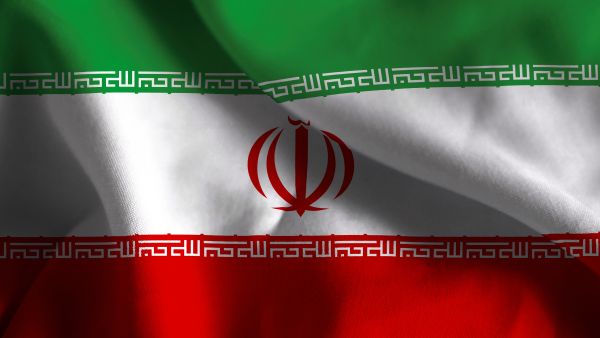 إيران تغلق المؤسسات في طهران