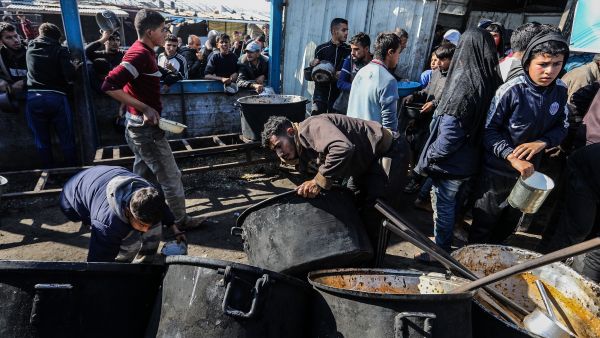 بريطانيا تدرس اتخاذ إجراءات أخرى إذا لم يقف إطلاق النار في غزة بريطانيا تدرس اتخاذ إجراءات أخرى إذا لم يقف إطلاق النار في غزة