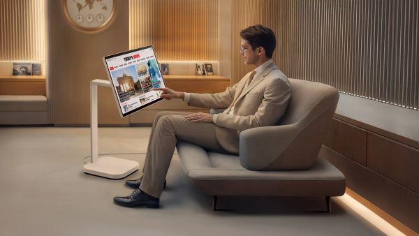 إل جي تُحدث نقلة نوعية في مرونة مكان العمل عبر إطلاق شاشتها الذكية SWING في منطقة الخليج