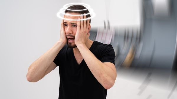 ما هو مرض الدوار الموضعي الانتيابي الحميد "BPPV"؟