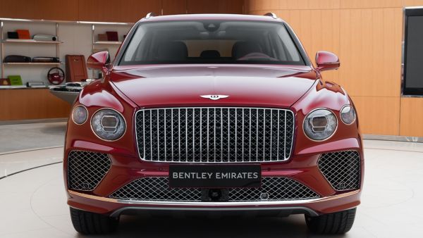 بنتلي الإمارات تكشف النقاب عن النسخة الحصرية لسيارة بينتايغا آتيليه “Bentayga Atelier Edition” في أسواق دولة الإمارات العربية المتحدة