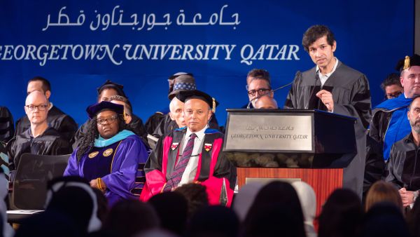 طلاب جورجتاون الجدد يضمون ١٦٠ طالبًا استثنائيًا، وإحدى النساء الأكثر تأثيرًا في قائمة الـ BBC