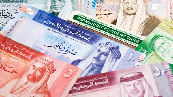 إيقاف آلاف الرواتب التقاعدية