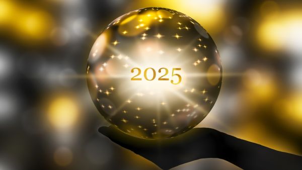 توقعات الأبراج 2026: عام الفرص الجديدة والتحولات