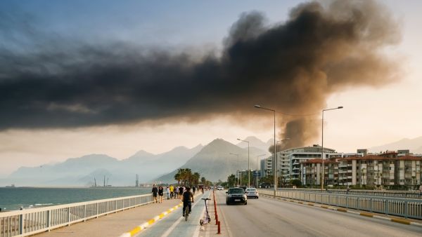 Deadly explosion rocks Antalya wholesale market, 1 killed, 3 injured