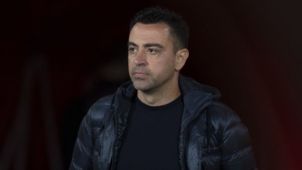 تشافي يترقب سقوط أموريم.. مدرب برشلونة السابق يحلم بتدريب مانشستر يونايتد