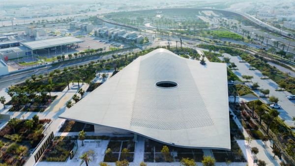 مركز ومسجد "المُجادِلة" التابع لمؤسسة قطر يحصد جائزة الابتكار في التصميم المعماري